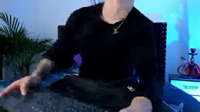 Liam saint online show from 14, 4, 2026