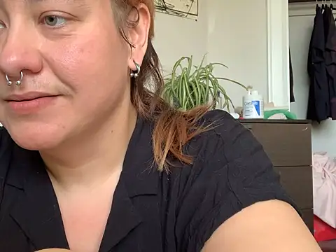 Snapshot of NymphoBuzi chatting on 4, 2, 2026 NymphoBuzi online show from 4, 2, 2026