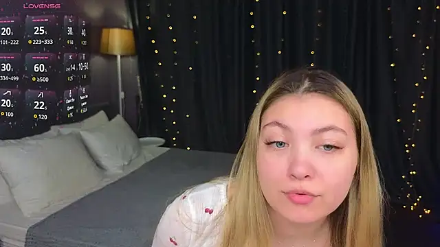 Angel  Grace online show from 18, 3, 2026