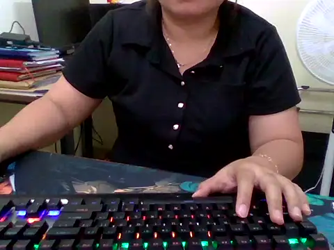 Sarah no land online show from 29, 4, 2026