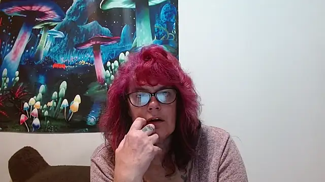 Snapshot of ladylavende3 chatting on 15, 10, 2025 ladylavende3 online show from 15, 10, 2025