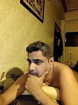 hardnhornybull online show from 4, 3, 2026