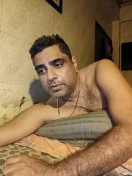 hardnhornybull online show from 28, 7, 2026
