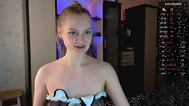 Chloe muar online show from 20, 4, 2026