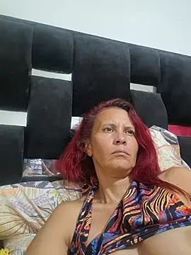 cintia love online show from 9, 4, 2026