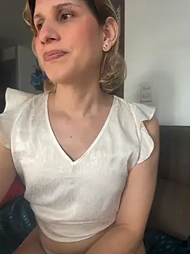 Snapshot of milablossom01 chatting on 18, 6, 2026 milablossom01 online show from 18, 6, 2026