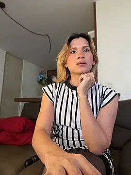 Snapshot of milablossom01 chatting on 19, 6, 2026 milablossom01 online show from 19, 6, 2026