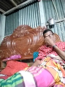 Hot-headed online show from 8, 4, 2026