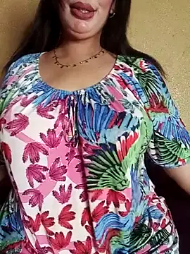 Snapshot of charmoutak_nada chatting on 17, 5, 2026 charmoutak nada online show from 17, 5, 2026