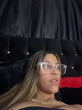 vicky bass  online show from 17, 3, 2026