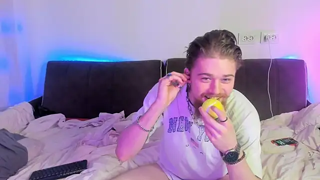 Lev Miller online show from 6, 3, 2026