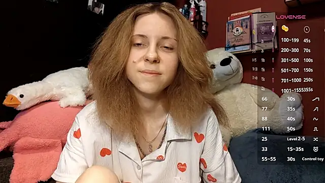 TiaraHenegan online show from 5, 2, 2026