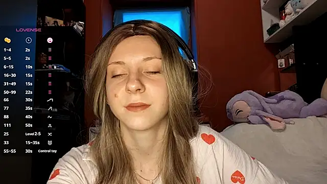 TiaraHenegan online show from 13, 2, 2026