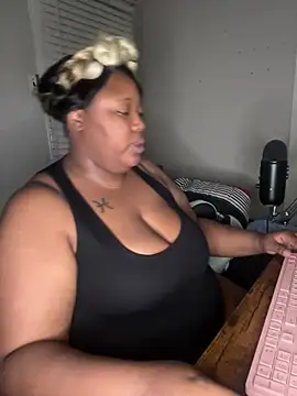 Chocolatebunnyxx96 online show from 16, 3, 2026