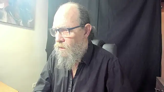 Snapshot of Uncle_Hottie chatting on 4, 2, 2026 Uncle Hottie online show from 4, 2, 2026