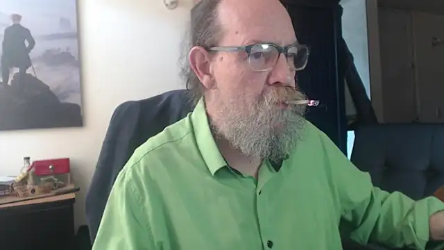 Snapshot of Uncle_Hottie chatting on 25, 6, 2026 Uncle Hottie online show from 25, 6, 2026