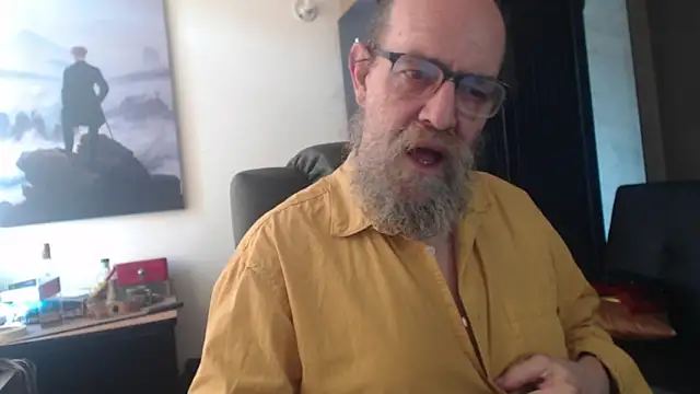 Snapshot of Uncle_Hottie chatting on 1, 7, 2026 Uncle Hottie online show from 1, 7, 2026