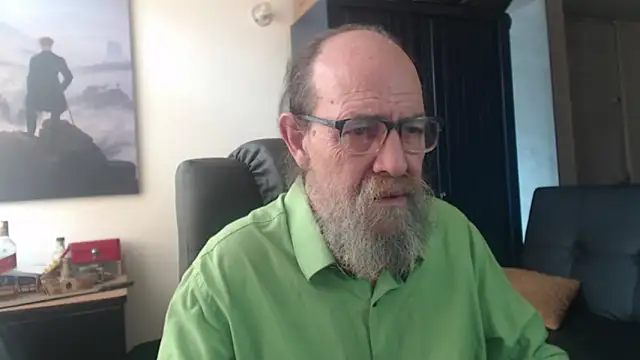 Snapshot of Uncle_Hottie chatting on 3, 7, 2026 Uncle Hottie online show from 3, 7, 2026