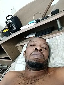 Negaomalinha1 online show from 15, 1, 2026