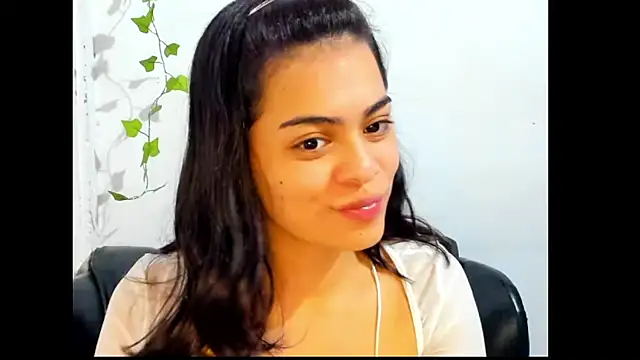 Snapshot of Antonella_Gomez22 chatting on 5, 5, 2026 Antonella Gomez22 online show from 5, 5, 2026