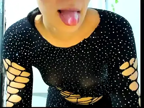 Snapshot of Antonella_Gomez22 chatting on 7, 5, 2026 Antonella Gomez22 online show from 7, 5, 2026