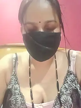 Snapshot of 01Roshani chatting on 13, 6, 2026 01Roshani online show from 13, 6, 2026