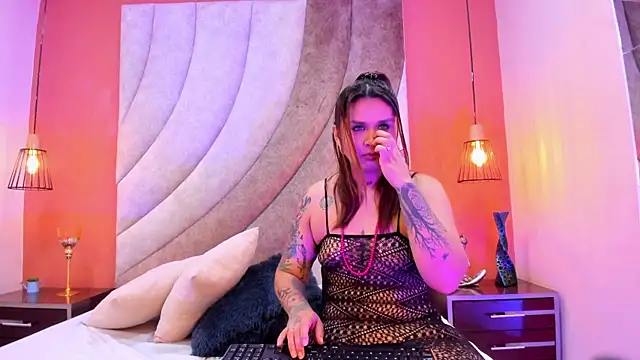 Maddison Walker online show from 14, 1, 2026