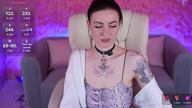 AlexaFleur online show from 9, 4, 2026