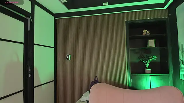 ThaliaBrookss  online show from 11, 2, 2026