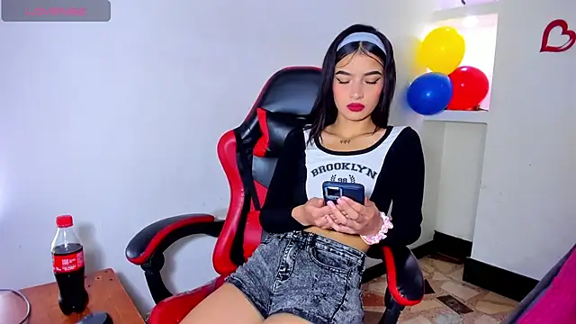 Snapshot of honeyluxe_ chatting on 26, 6, 2026 honeyluxe online show from 26, 6, 2026