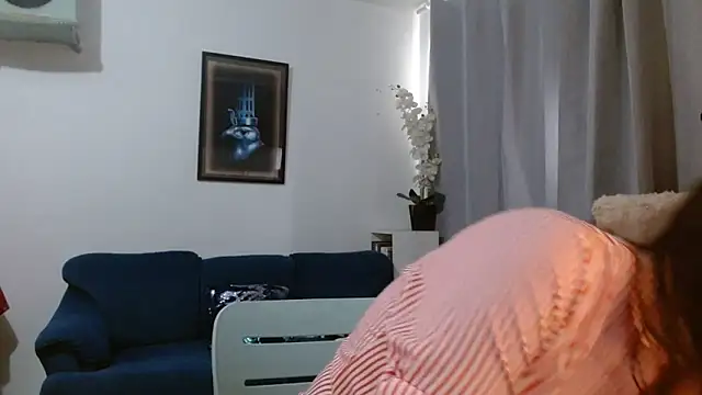 Snapshot of Almaglow_ chatting on 2, 6, 2026 Almaglow online show from 2, 6, 2026