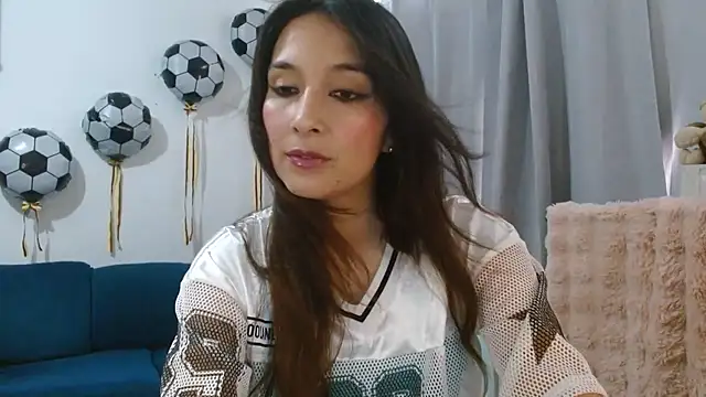 Snapshot of Almaglow_ chatting on 3, 7, 2026 Almaglow online show from 3, 7, 2026
