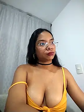 Snapshot of KATALINA_SANTANA_ chatting on 18, 4, 2026 KATALINA SANTANA online show from 18, 4, 2026