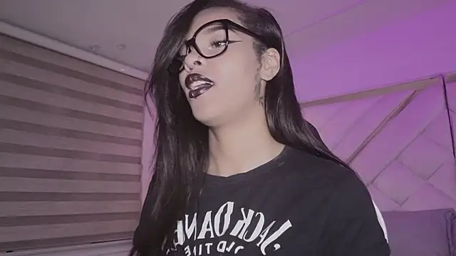 Snapshot of mia_gatesvg chatting on 11, 2, 2026 mia gatesvg online show from 11, 2, 2026