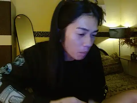 Snapshot of EnviousMaddie chatting on 8, 5, 2026 EnviousMaddie online show from 8, 5, 2026
