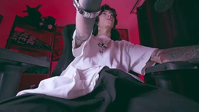 Snapshot of Olliver___y chatting on 27, 2, 2026 Olliver y online show from 27, 2, 2026