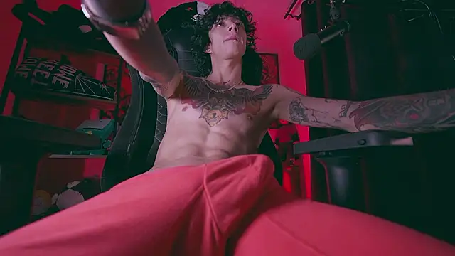 Snapshot of Olliver___y chatting on 2, 3, 2026 Olliver y online show from 2, 3, 2026