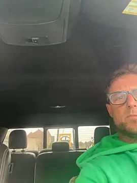 WIDBIGWHITECOCK online show from 15, 4, 2026