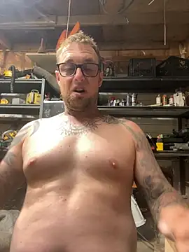 WIDBIGWHITECOCK online show from 7, 6, 2026