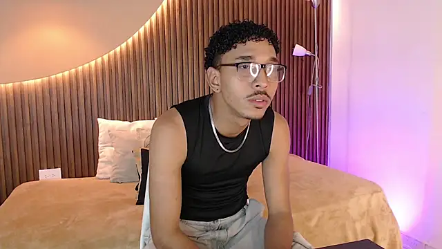 Snapshot of Julian_Dark_ chatting on 4, 2, 2026 Julian Dark online show from 4, 2, 2026