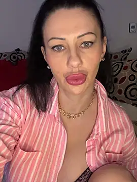 Snapshot of IRISWHITE17 chatting on 27, 3, 2026 IRISWHITE17 online show from 27, 3, 2026