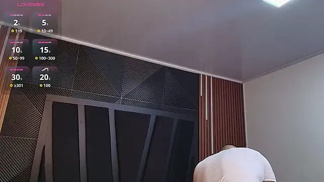 lorenzo walker 1 online show from 17, 4, 2026