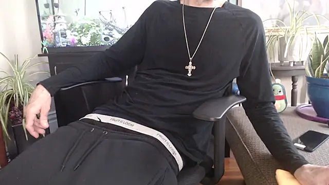 Snapshot of EspanolVato chatting on 8, 4, 2026 EspanolVato online show from 8, 4, 2026