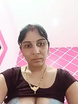Snapshot of Hot_ree85 chatting on 8, 7, 2026 Hot ree85 online show from 8, 7, 2026