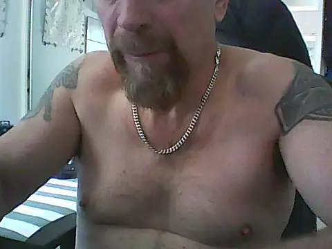 Snapshot of loudandproud chatting on 23, 4, 2026 loudandproud online show from 23, 4, 2026