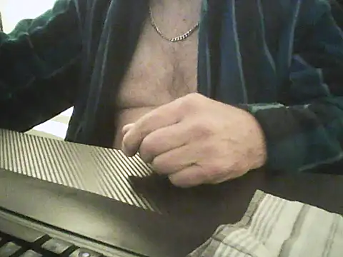 Snapshot of loudandproud chatting on 7, 7, 2026 loudandproud online show from 7, 7, 2026