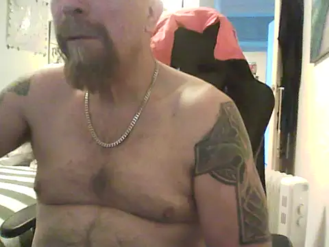 Snapshot of loudandproud chatting on 25, 7, 2026 loudandproud online show from 25, 7, 2026