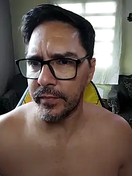 Snapshot of Erbst_Morni chatting on 6, 3, 2026 Erbst Morni online show from 6, 3, 2026