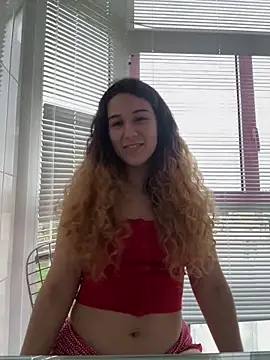 Snapshot of joanaguerreiru chatting on 8, 5, 2026 joanaguerreiru online show from 8, 5, 2026