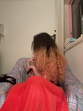 Snapshot of joanaguerreiru chatting on 25, 5, 2026 joanaguerreiru online show from 25, 5, 2026